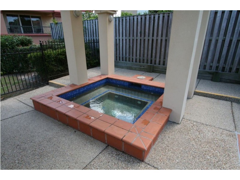 54/480 Christine Av, Robina QLD 4226