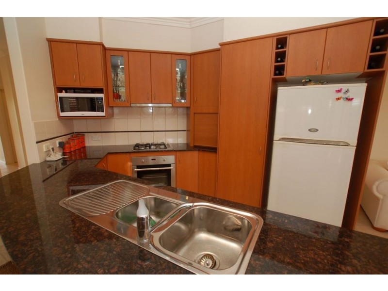 15 Andorra Pl, Varsity Lakes QLD 4227