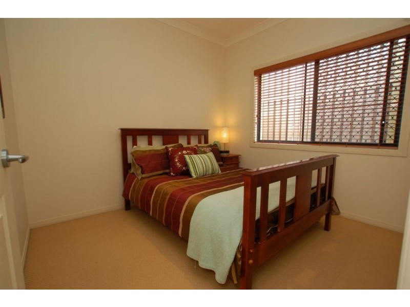 15 Andorra Pl, Varsity Lakes QLD 4227