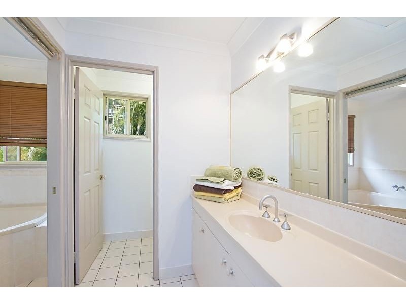 12 Pinehurst Pl, Robina QLD 4226