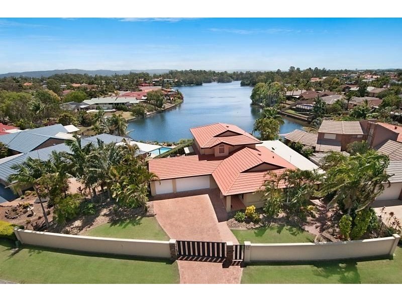 10 Newport Dr, Robina QLD 4226