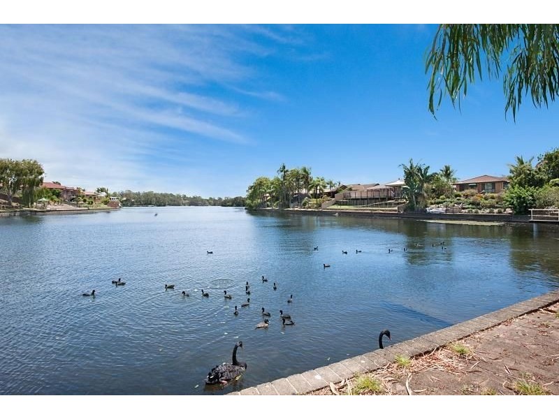 10 Newport Dr, Robina QLD 4226