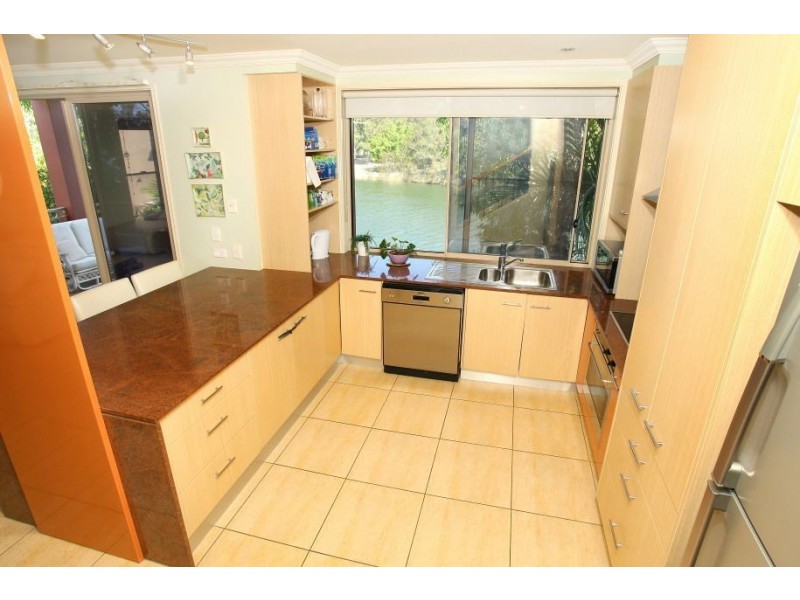 30/4 University Dr, Robina QLD 4226