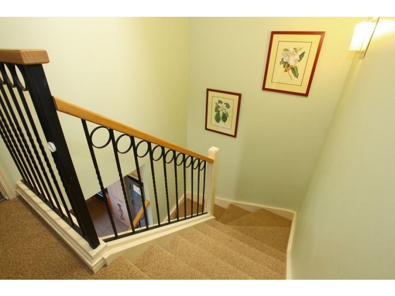 30/4 University Dr, Robina QLD 4226