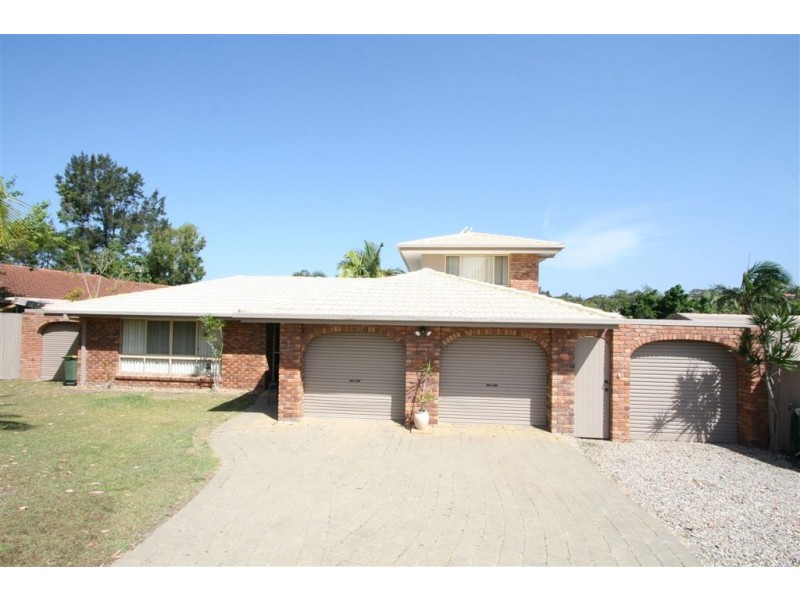 86 Glen Eagles Dr, Robina QLD 4226