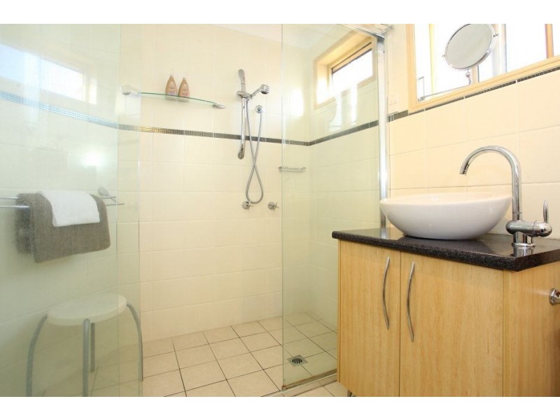 86 Glen Eagles Dr, Robina QLD 4226