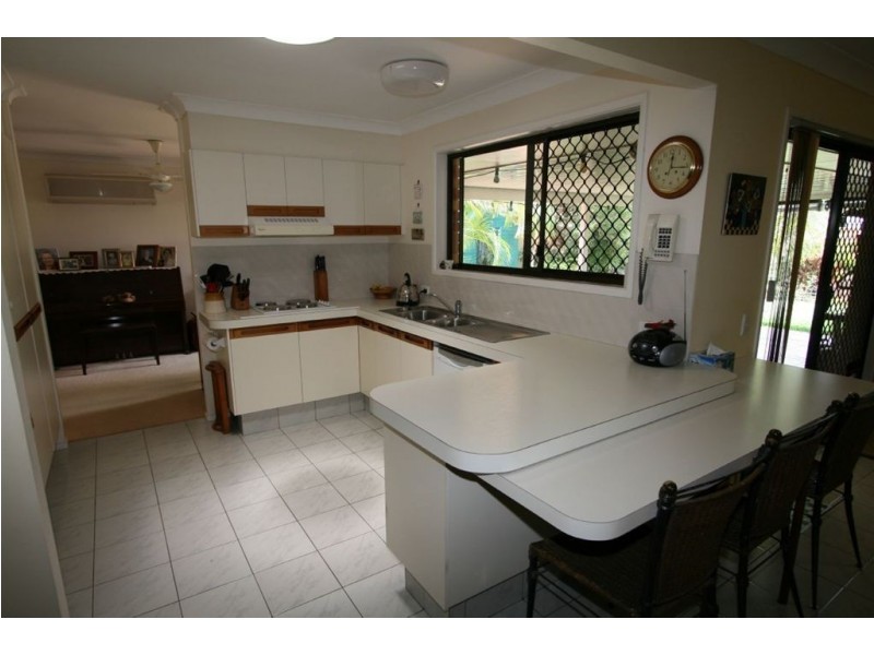 6 Narrabeen Court, Robina QLD 4226