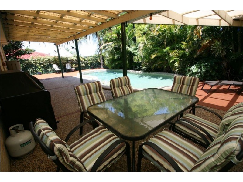 121 Wallandra Road, Mudgeeraba QLD 4213