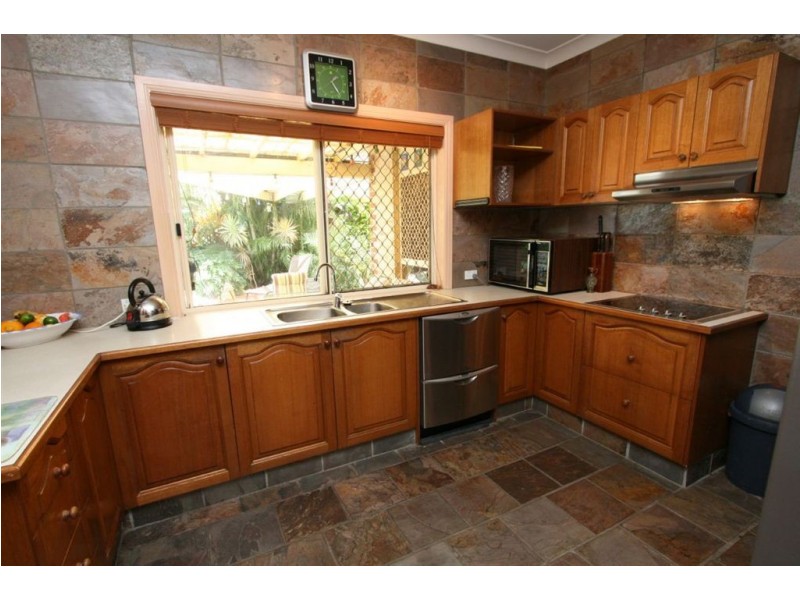 121 Wallandra Road, Mudgeeraba QLD 4213