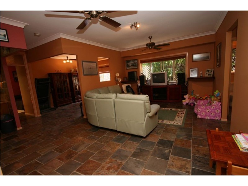 121 Wallandra Road, Mudgeeraba QLD 4213