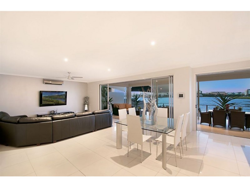 Varsity Lakes QLD 4227