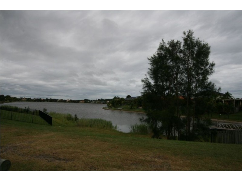 14/2 Cassowary Drive, Burleigh Waters QLD 4220