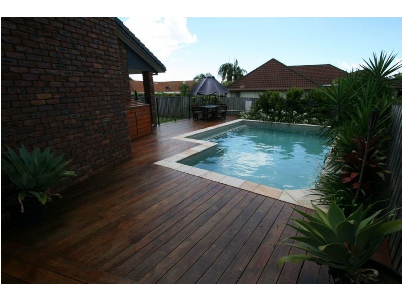 9 Beecroft Place, Robina QLD 4226