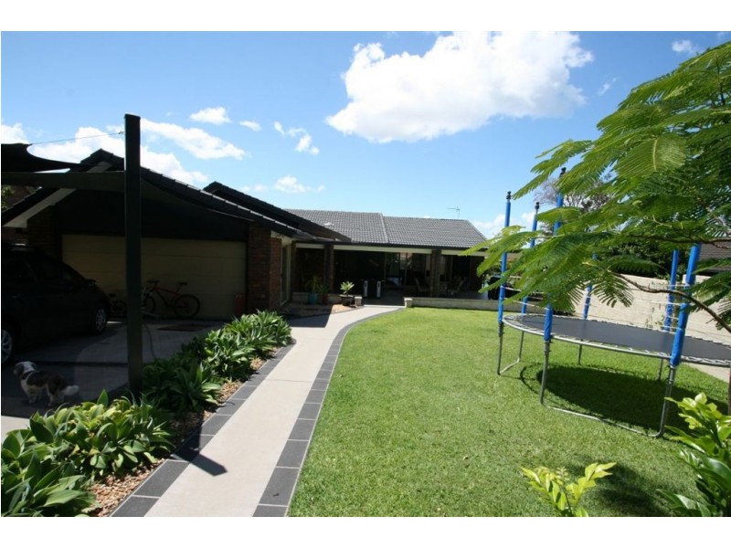 9 Beecroft Place, Robina QLD 4226