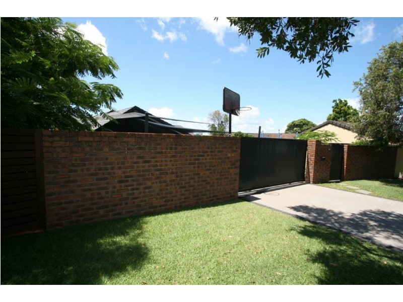 9 Beecroft Place, Robina QLD 4226