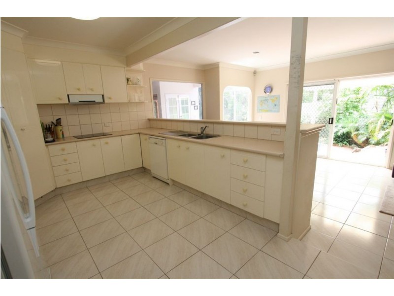 20 Banff Ct, Robina QLD 4226