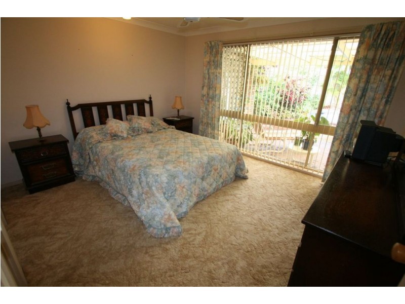 23 Pinnacle Court, Robina QLD 4226