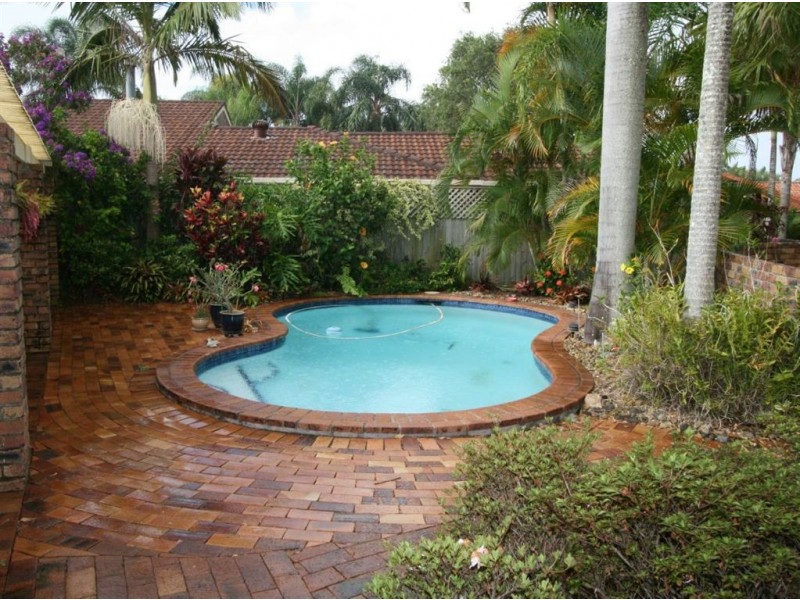 23 Pinnacle Court, Robina QLD 4226