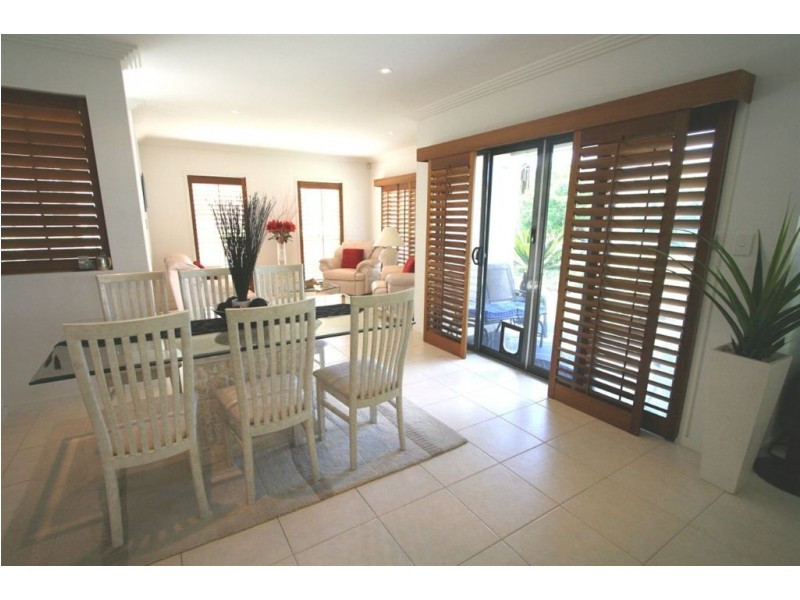 2 Scots Place, Robina QLD 4226