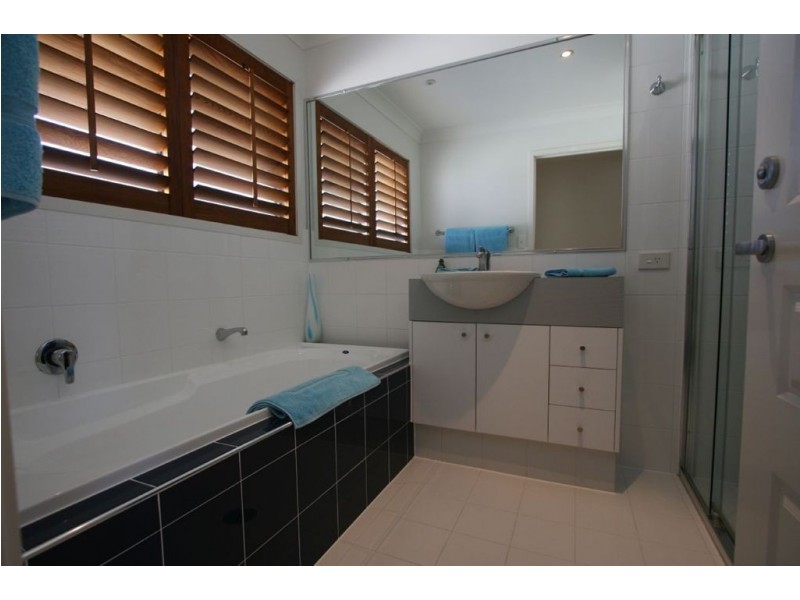 2 Scots Place, Robina QLD 4226