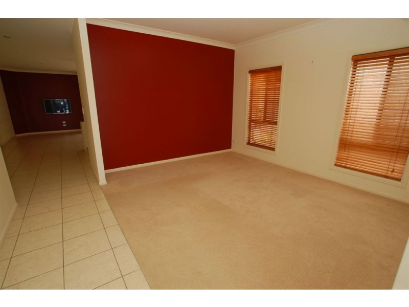 103 Bayswater Avenue, Varsity Lakes QLD 4227