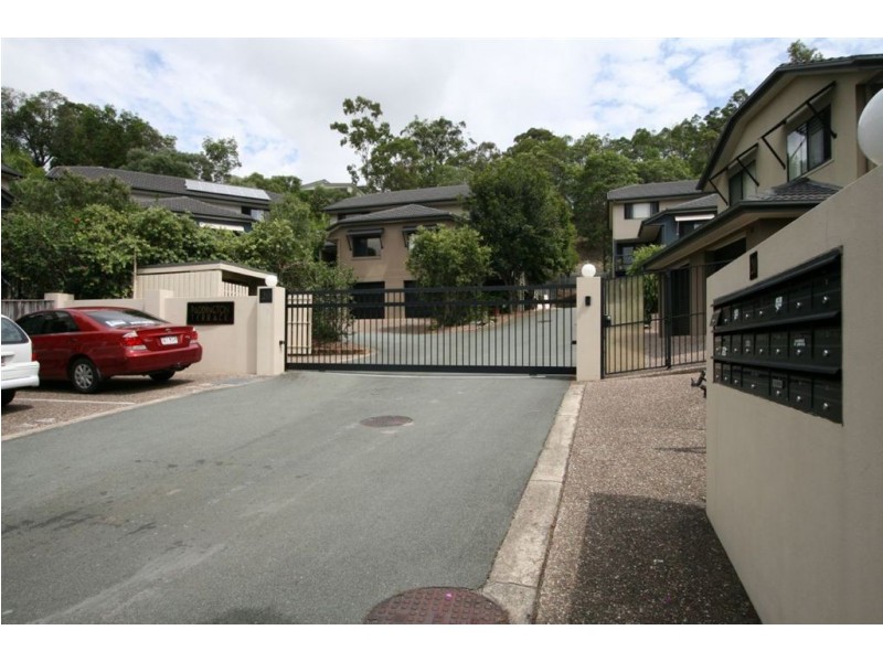 12/20 Paddington Drive, Carrara QLD 4211