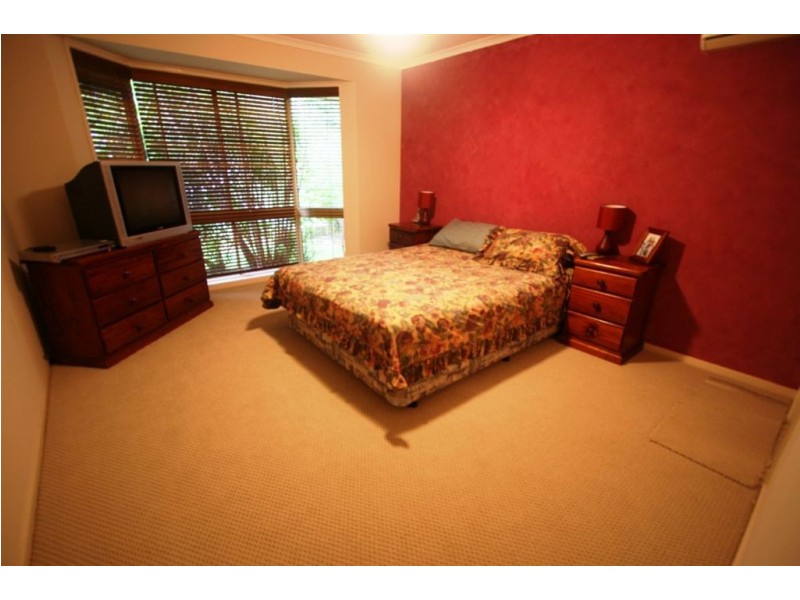 5 Pinehurst Place, Robina QLD 4226