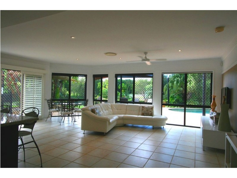 21 Cedarwood Crescent, Robina QLD 4226