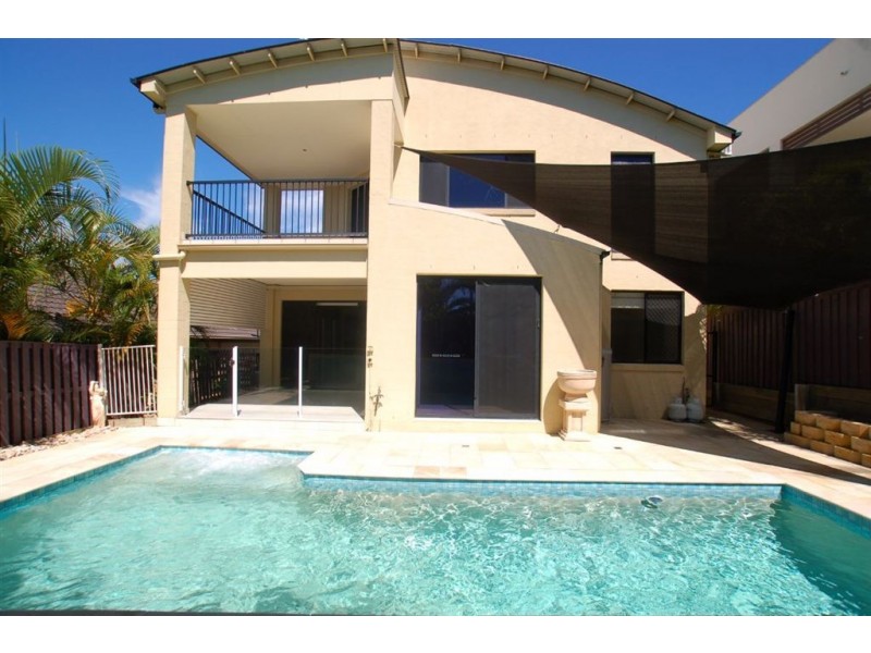 28 Mapleton Circuit, Varsity Lakes QLD 4227