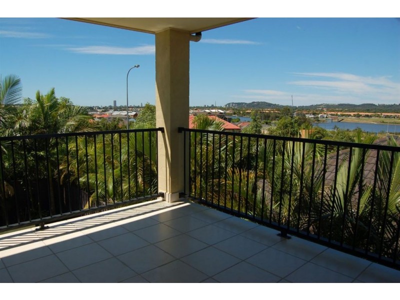 28 Mapleton Circuit, Varsity Lakes QLD 4227