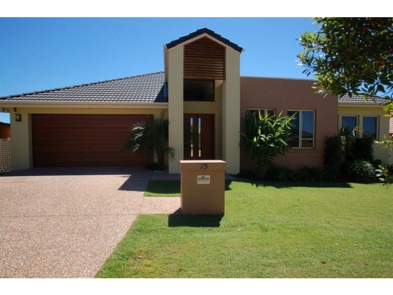 25 Gerona Circuit, Varsity Lakes QLD 4227