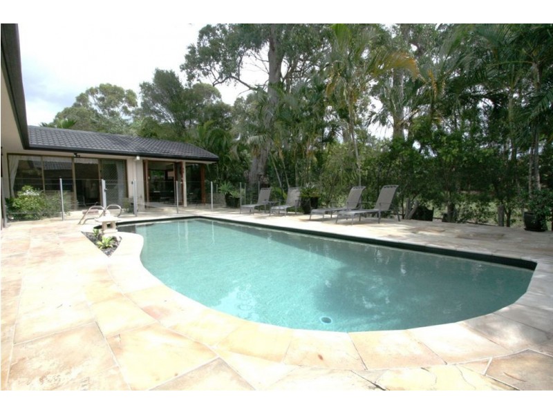 4 Chantilly Place, Robina QLD 4226