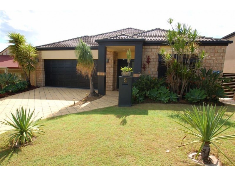 5 Ferndahl Drive, Varsity Lakes QLD 4227