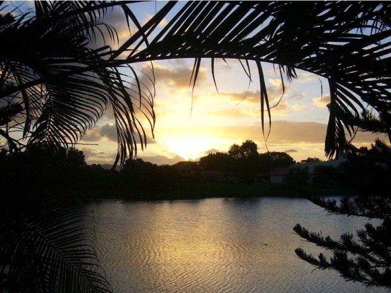 9 Santa Cruz Bvd, Clear Island Waters QLD 4226