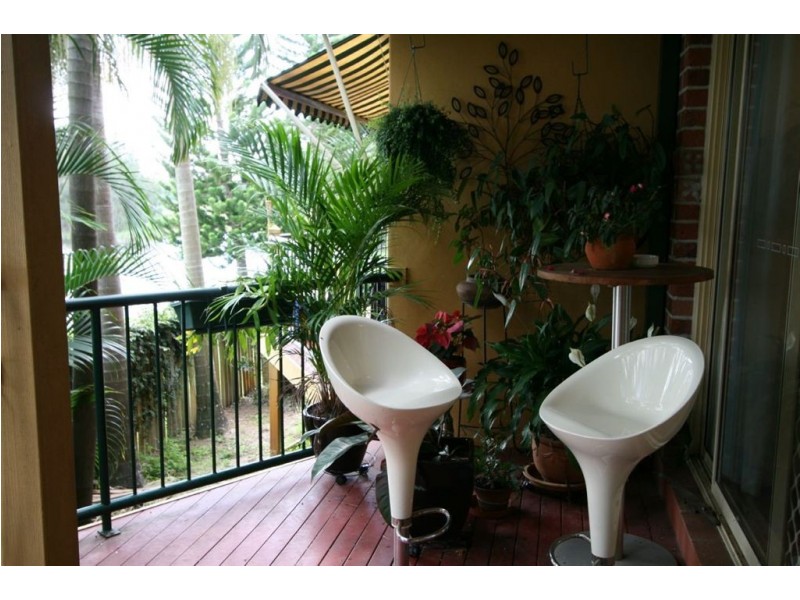 9 Santa Cruz Bvd, Clear Island Waters QLD 4226