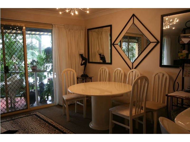 9 Santa Cruz Bvd, Clear Island Waters QLD 4226