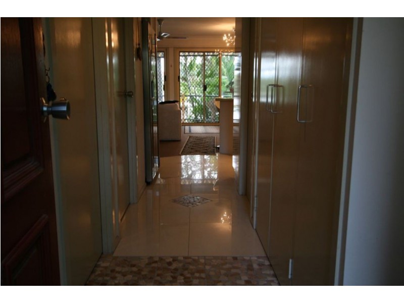 9 Santa Cruz Bvd, Clear Island Waters QLD 4226