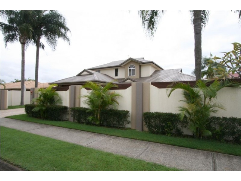 35 Santa Cruz Blvd, Clear Island Waters QLD 4226