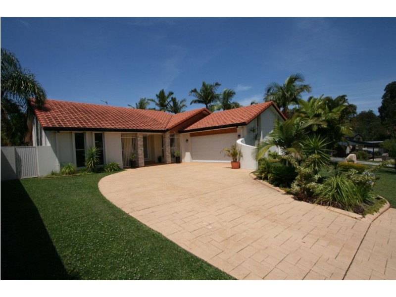 18 Nunawading Ct, Robina QLD 4226