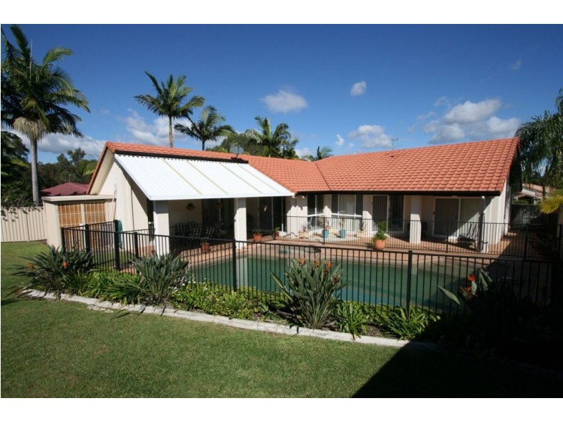 18 Nunawading Ct, Robina QLD 4226