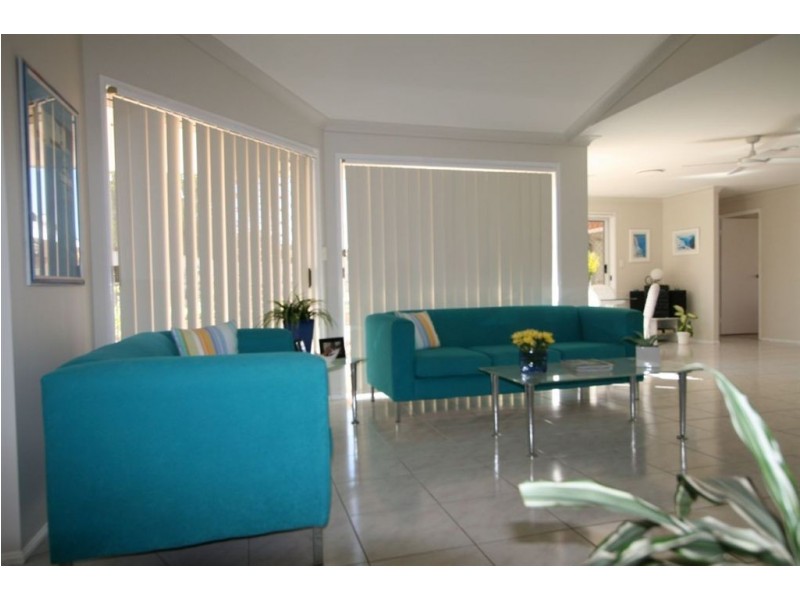 18 Nunawading Ct, Robina QLD 4226