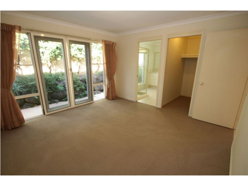 5 Kiawah Court, Varsity Lakes QLD 4227