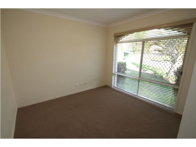 5 Kiawah Court, Varsity Lakes QLD 4227