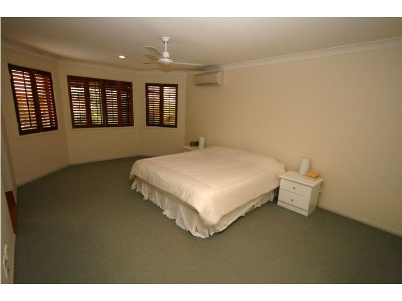 16 Homebush Drive, Robina QLD 4226