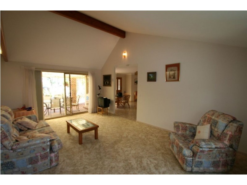 23 Pinnacle Court, Robina QLD 4226