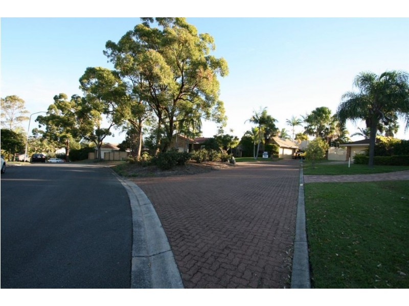 23 Pinnacle Court, Robina QLD 4226