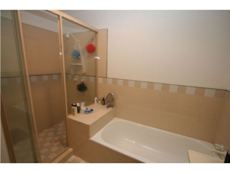 1/18 Cabot Court, Merrimac QLD 4226