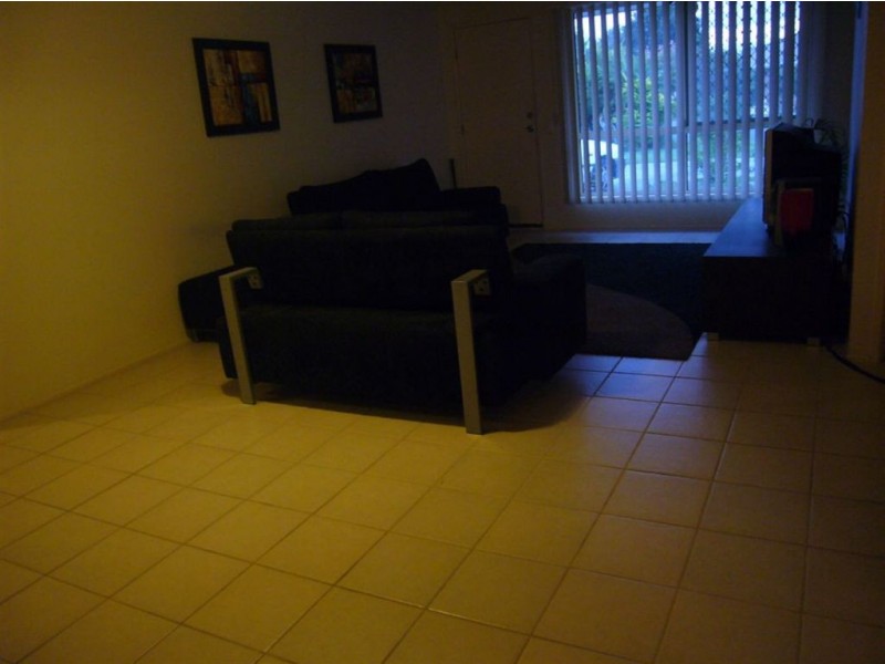 2/17 Mojave Drive, Burleigh Waters QLD 4220