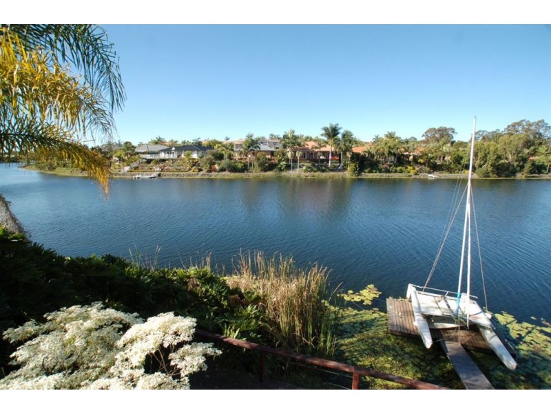 39 Tullamarine Drive, Robina QLD 4226