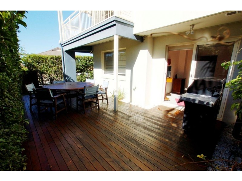 12/13 Mapleton, Varsity Lakes QLD 4227